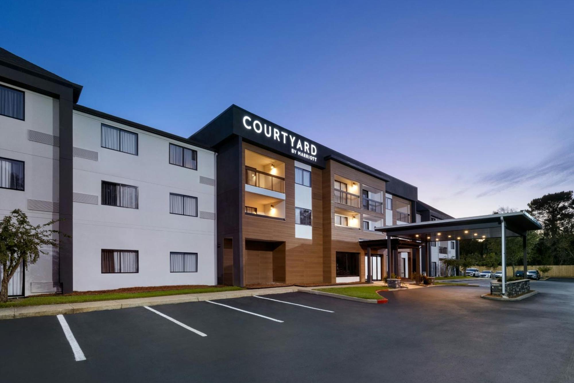 Courtyard Mobile Hotel Eksteriør billede